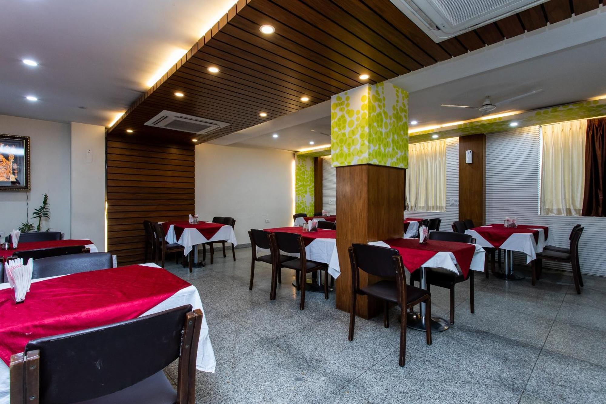 Super Hotel O Mohit Regency Μποπάλ Εξωτερικό φωτογραφία